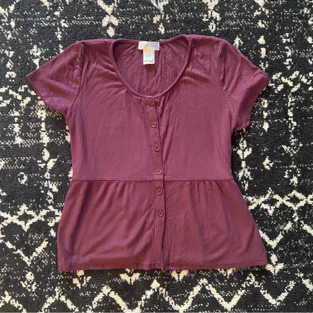 girls white fawn(Tillys)top